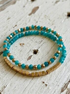 Turquoise Quartz Beaded Stretch Bracelet Set with Gold Hematite